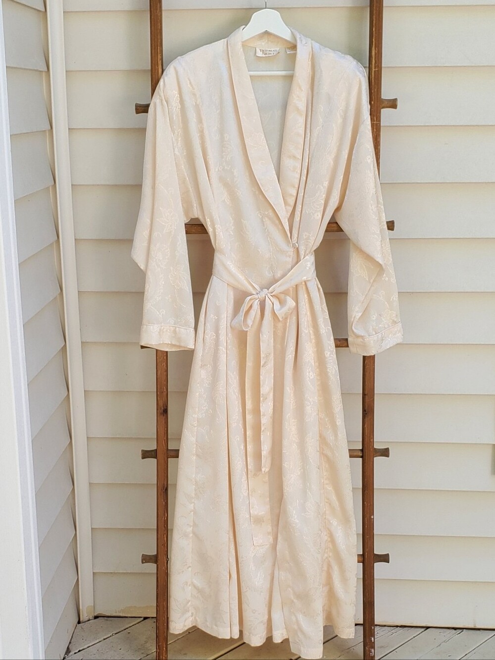 Victoria's Secret Textured Long Sleeve Maxi Robe Size M/L